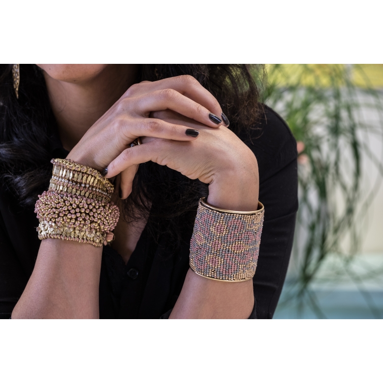 How do I combine jewelry?